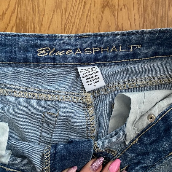 Ripped Jeans - Picture 2 of 2